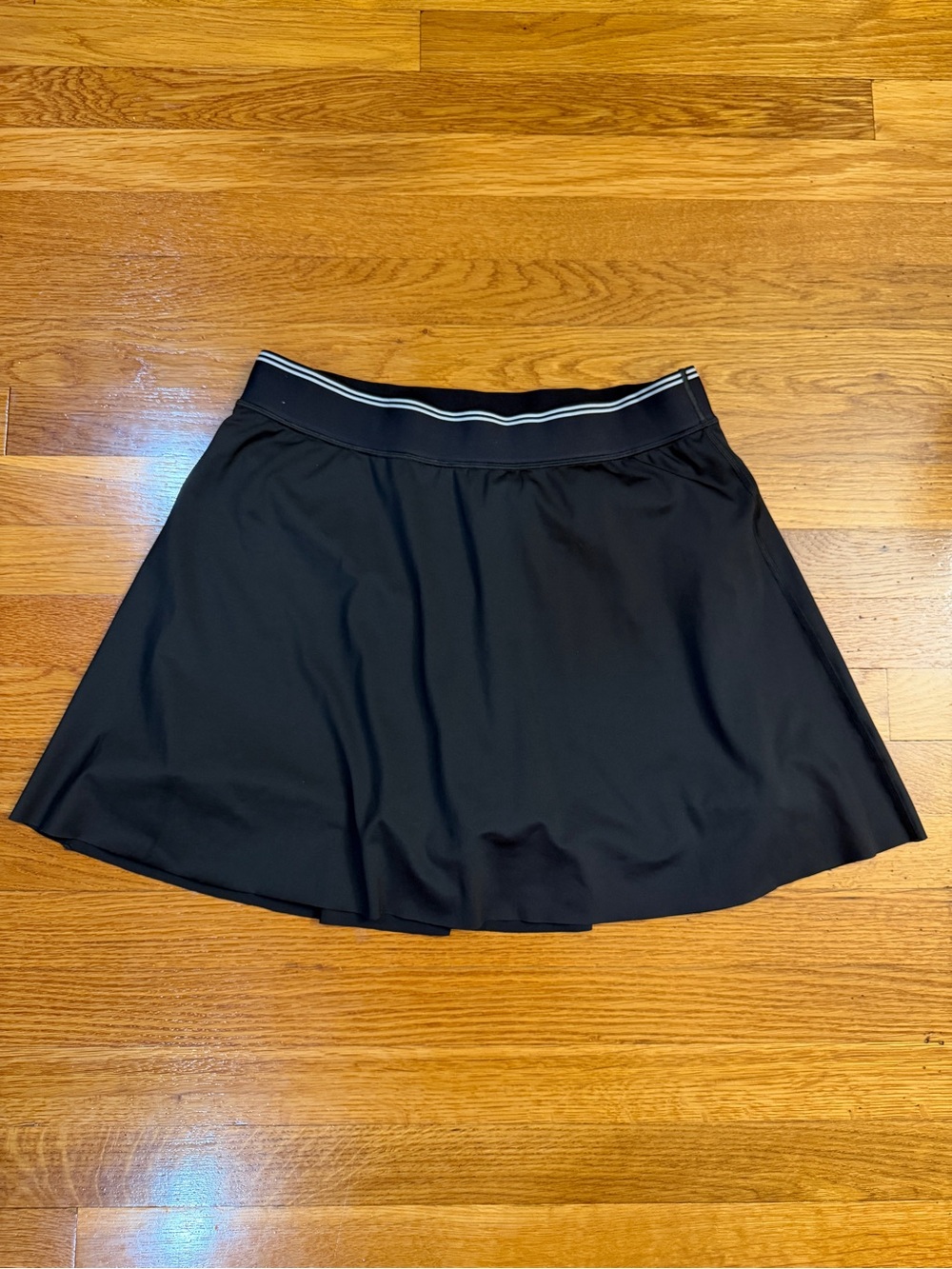 Ace A-Line Tipped 15.5" Skort in Black - Size Large NWOT